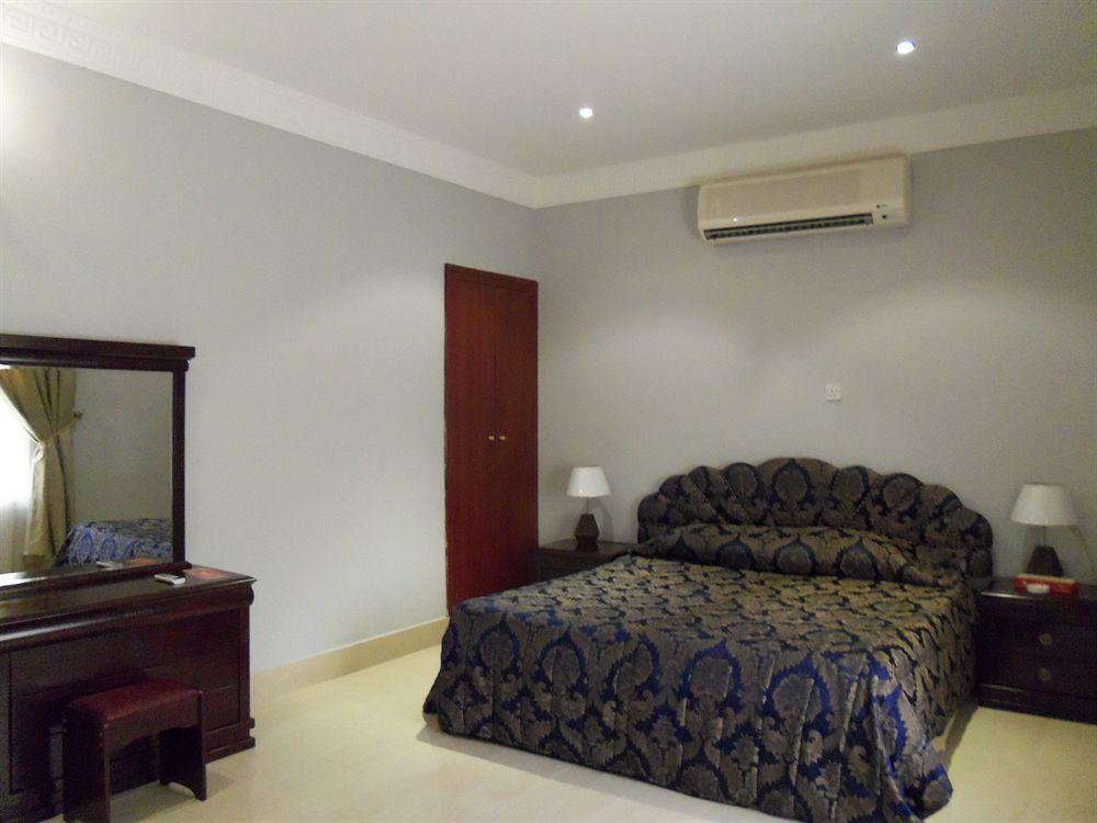 Royal Residence Hotel Apartments Umm al-Quwain Bagian luar foto