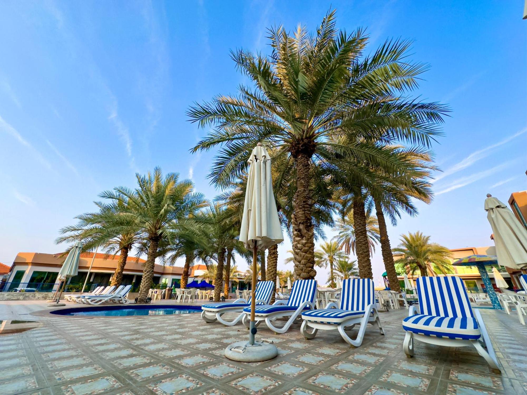 Royal Residence Hotel Apartments Umm al-Quwain Bagian luar foto