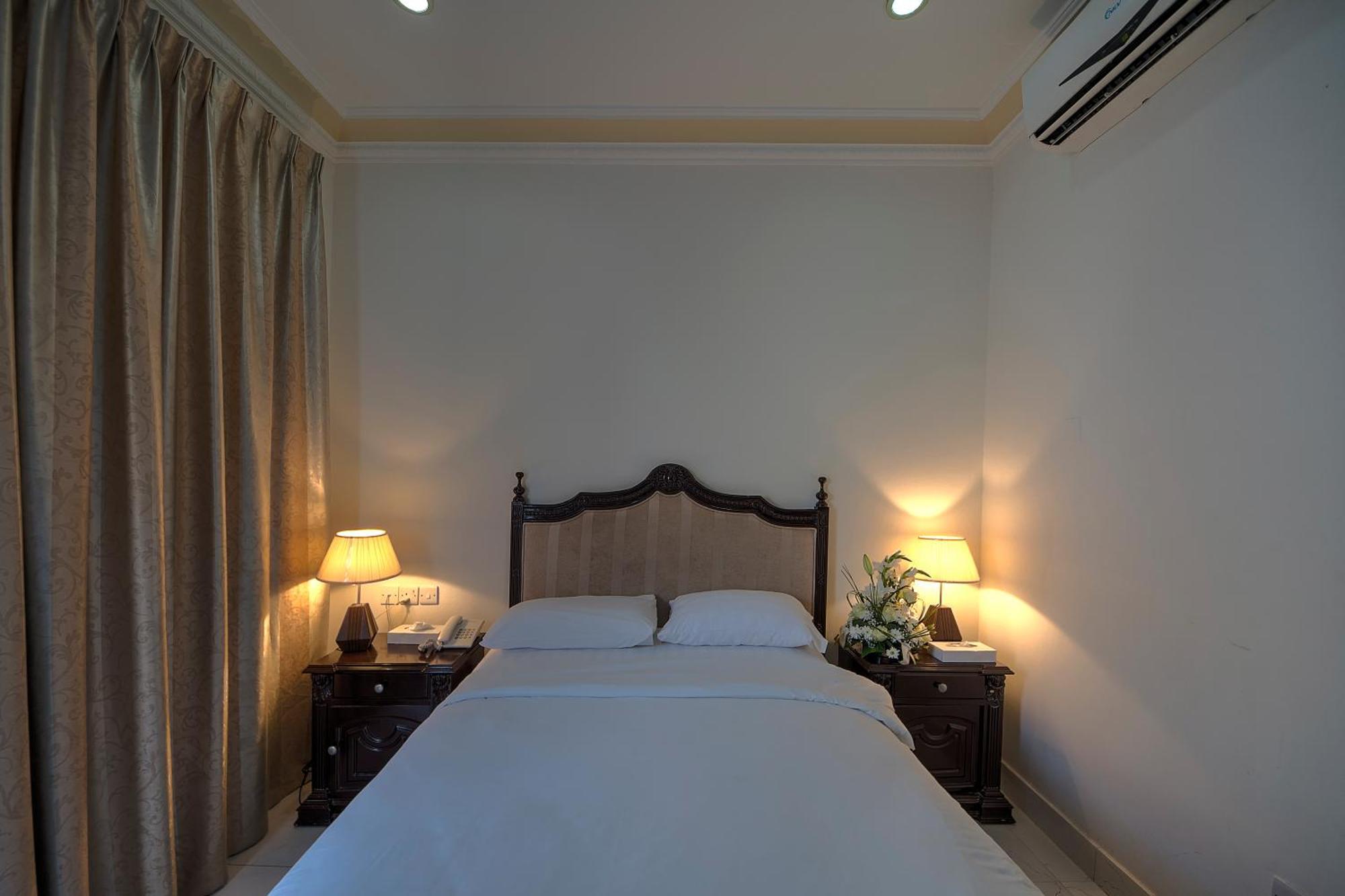 Royal Residence Hotel Apartments Umm al-Quwain Bagian luar foto
