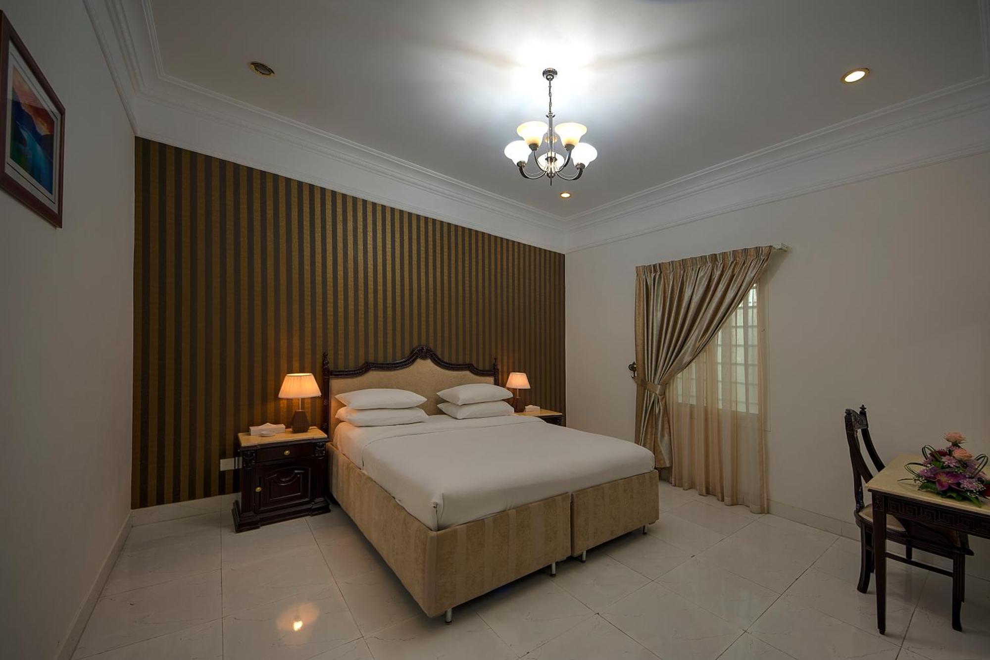 Royal Residence Hotel Apartments Umm al-Quwain Bagian luar foto