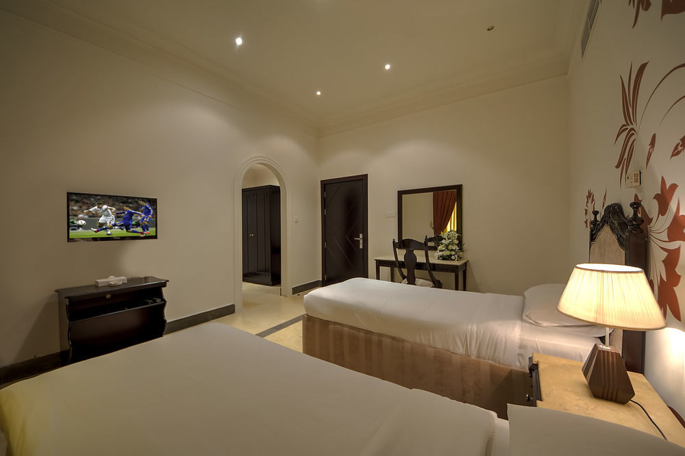 Royal Residence Hotel Apartments Umm al-Quwain Bagian luar foto