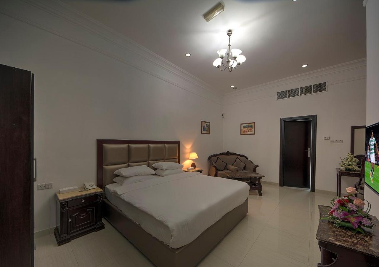 Royal Residence Hotel Apartments Umm al-Quwain Bagian luar foto